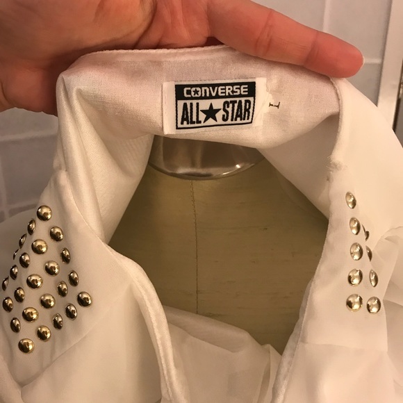 Converse chiffon gold studs on shoulders - Picture 6 of 6